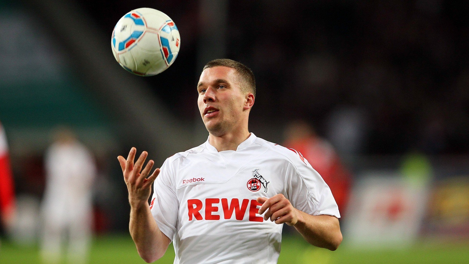 九游官网-中超联赛中国足球战败 球迷呼吁加强防守，足球,中超